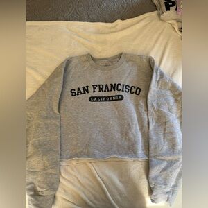 Cropped grey crewneck